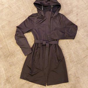 Rare Lululemon Apres Yoga Belted Sport Rain Jacket, Solid Black, size 6 EUC